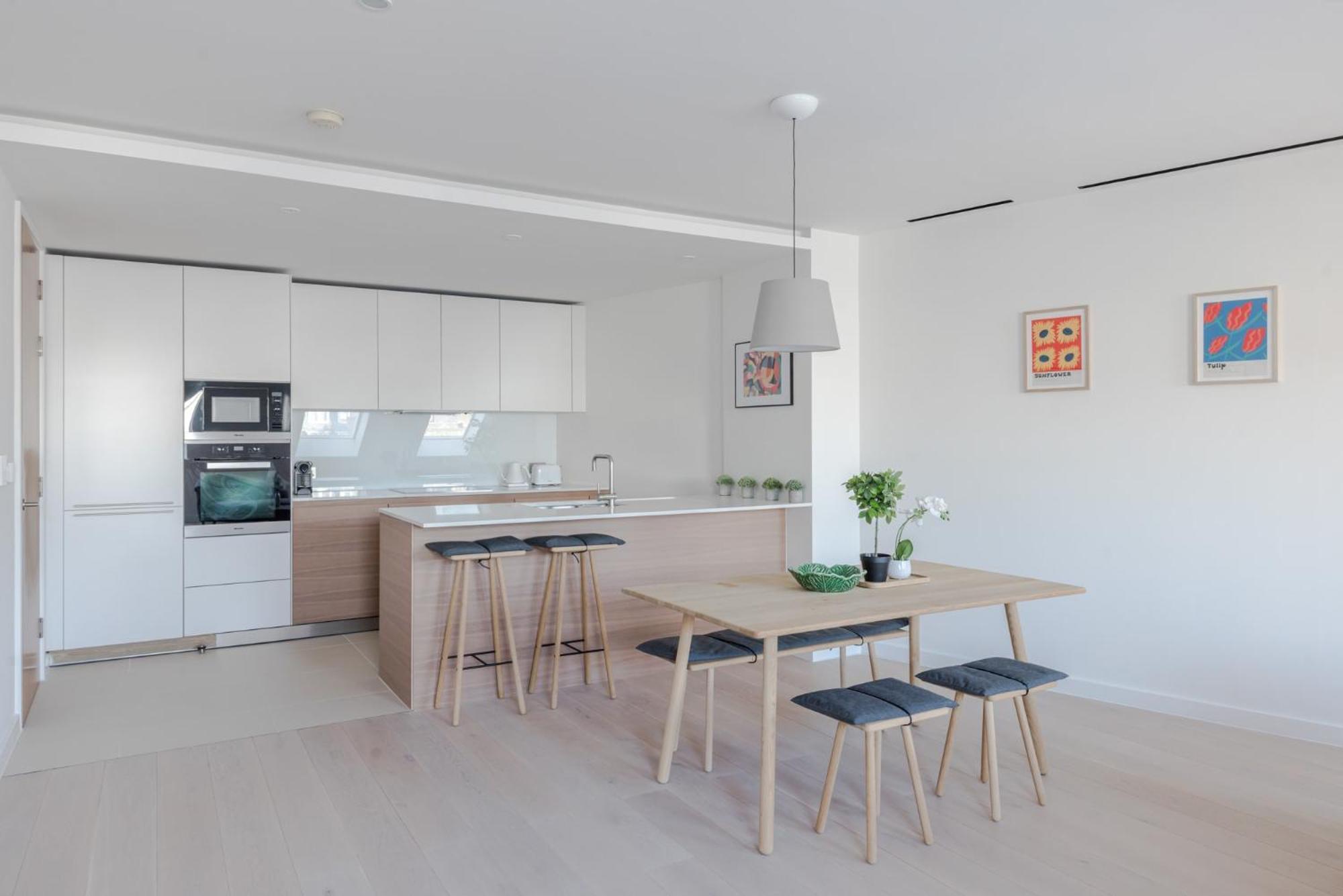 Zen Sanctuary - Soho - By Frankie Says Appartement Londen Buitenkant foto