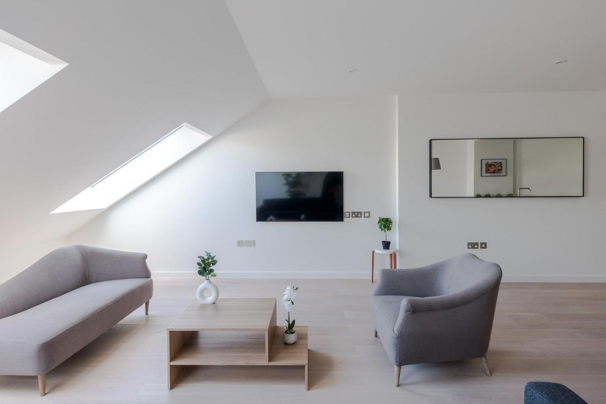 Zen Sanctuary - Soho - By Frankie Says Appartement Londen Buitenkant foto